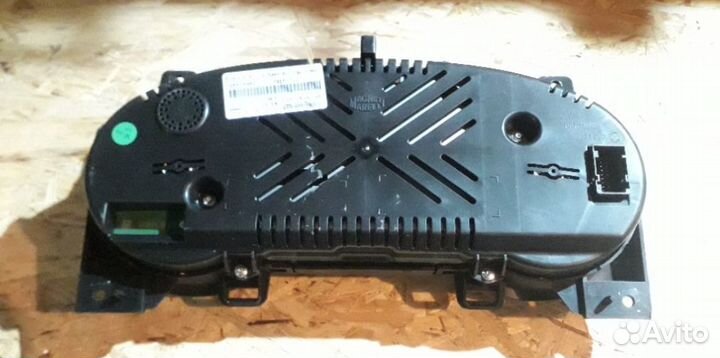 Jeep Renegade панель приборов