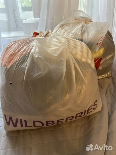 Два больших пакета женской одежды 44 46