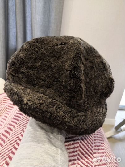 Шапка женская мутон