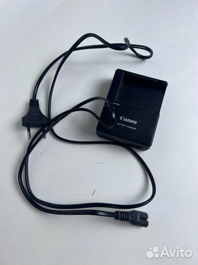 Зеркальная фотокамера Canon ds126311