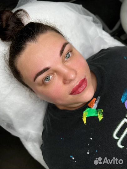 Пудровое напыление бровей