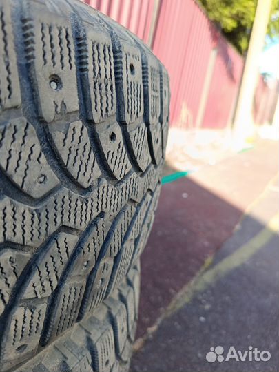 Bridgestone Blizzak Spike-01 205/55 R16 T