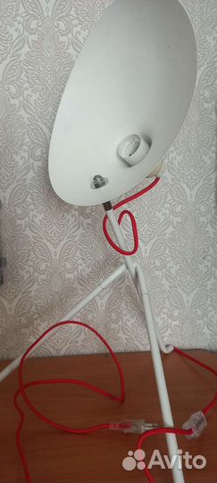 Настольная лампа