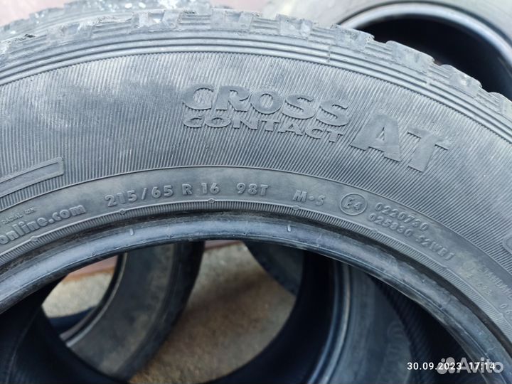 Continental ContiCrossContact AT 215/65 R16 98T