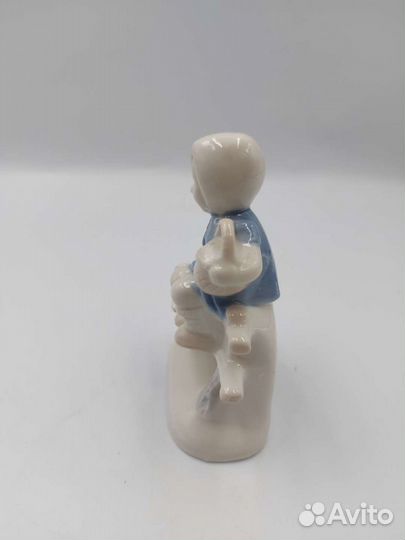 Статуэтка фарфор винтаж 
