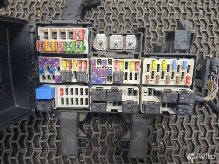 Блок предохранителей Ford Mustang, 2016