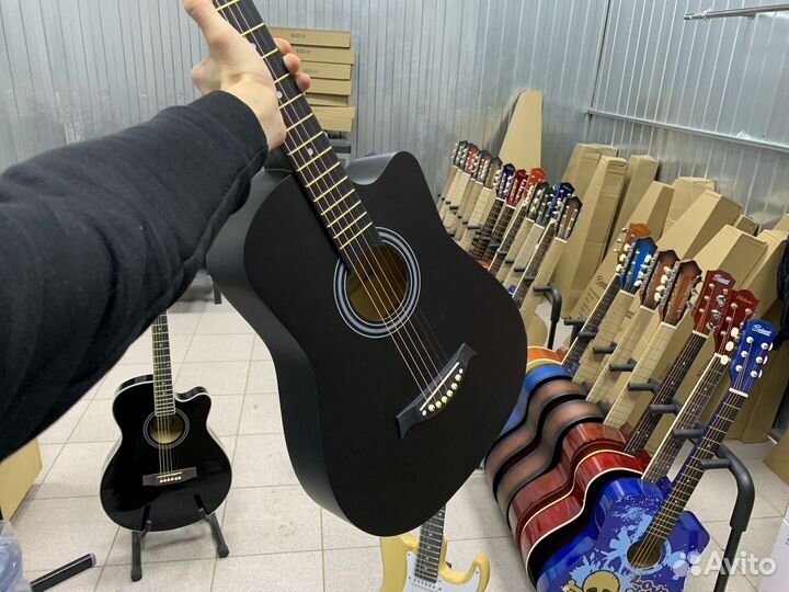 Акустическая гитара