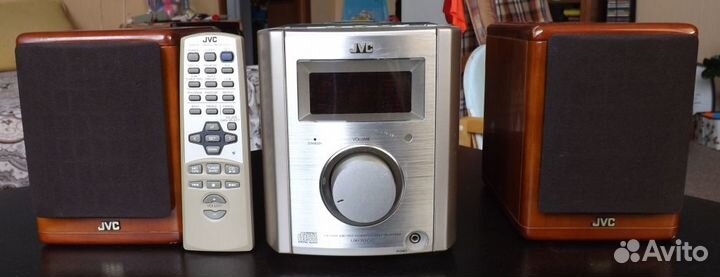 Музыкальный центр