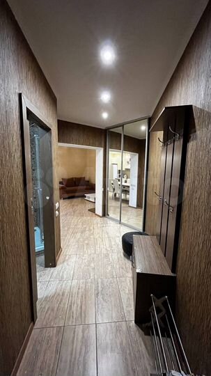 2-к. квартира, 70 м², 10/18 эт.