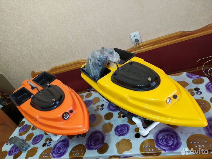 Прикормочный кораблик