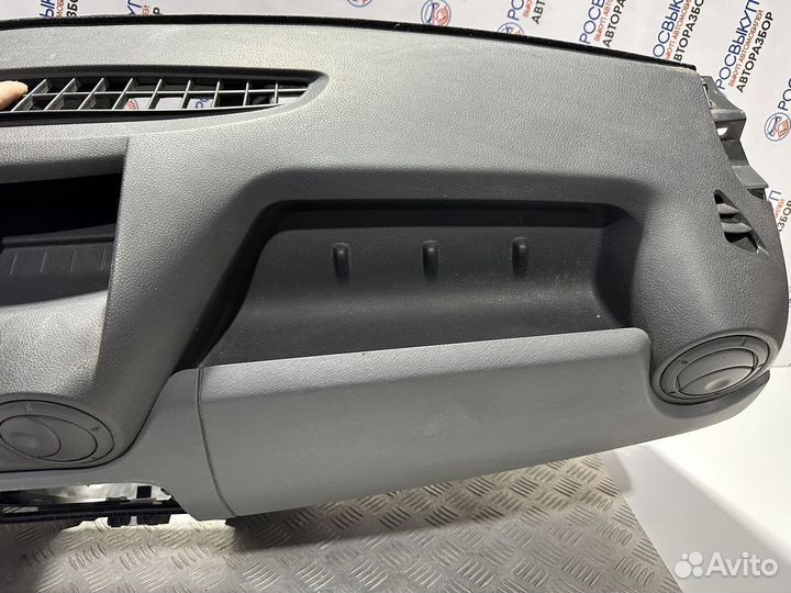 Торпедо Renault Duster 1