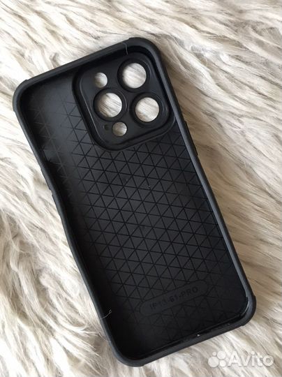 Чехол на iPhone 13 про