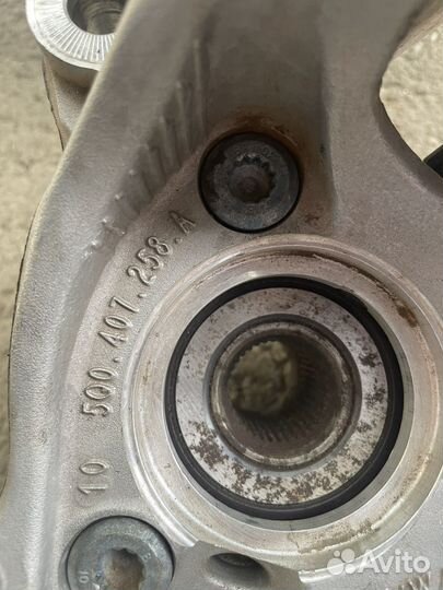 Кулак поворотный