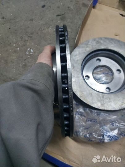 Передние тормозные диски hi-q nissan micra 3 k12