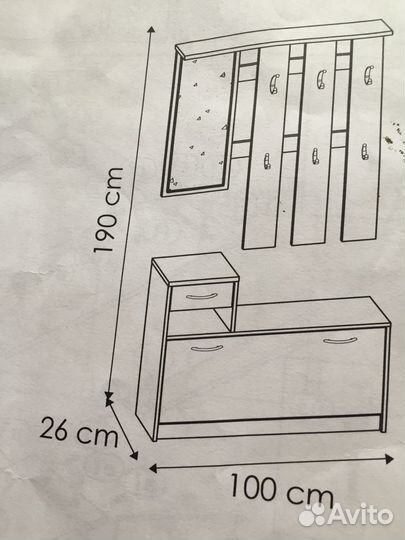Вешалка с зеркалом и полкой для шляп