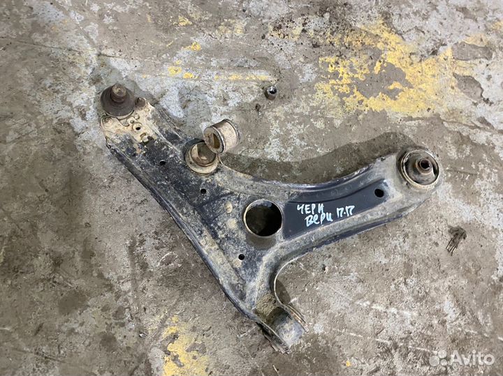 Рычаг правый Chery Very bonus a13