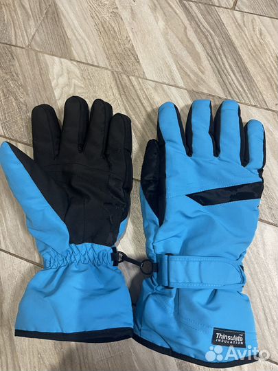 Горнолыжные перчатки