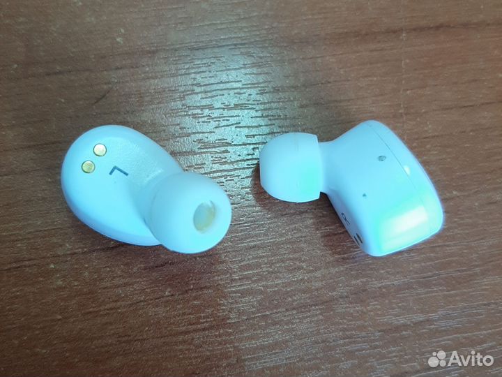 Наушники True Wireless Philips TAT2205WT