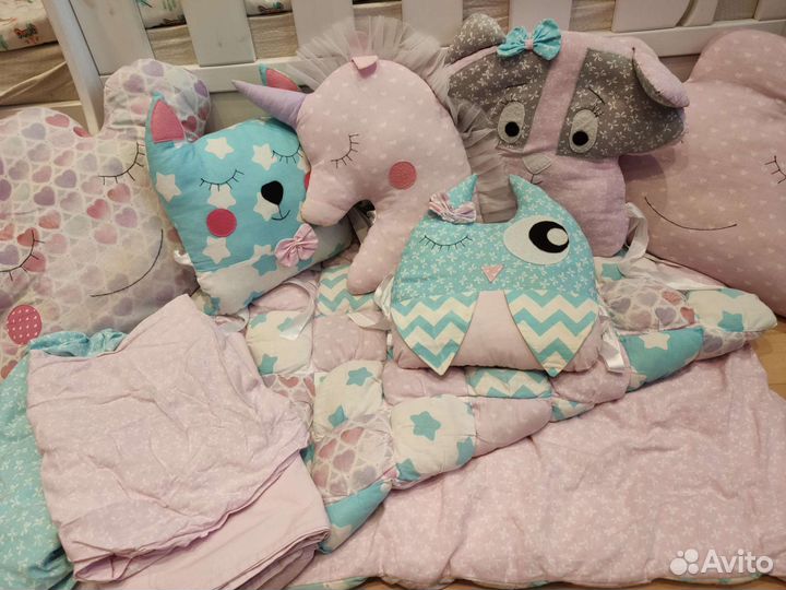 Комплект бортиков в кроватку звери б/у