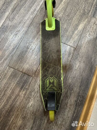 Трюковой самокат mgp