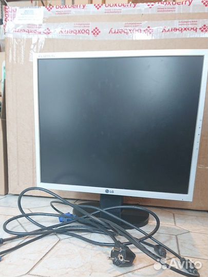 Монитор LG Flatron L1953S - SF