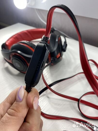 Наушники Oklick HS-L200 черно-красные