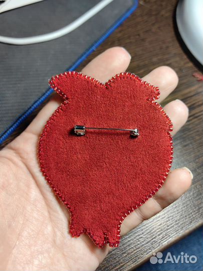 Брошь Гранат