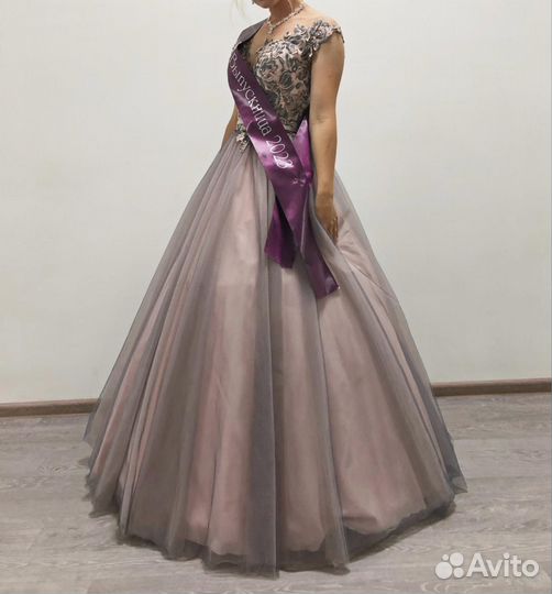 Выпускное платье 44