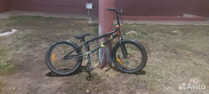 Трюковой велосипед bmx