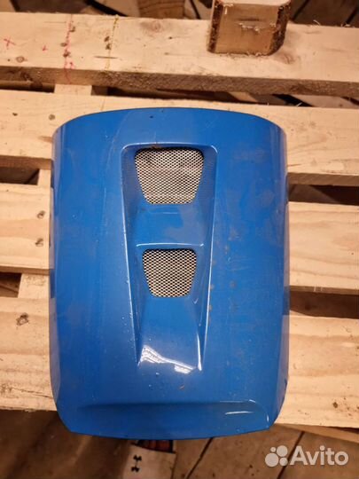 Заглушка заднего сидения