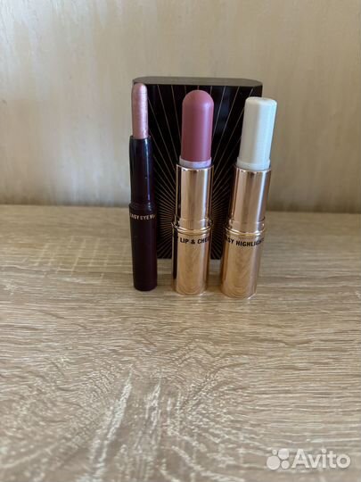 Продам набор Charlotte Tilbury