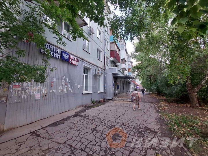 Помещение с ремонтом рядом с жд-университетом, 67м