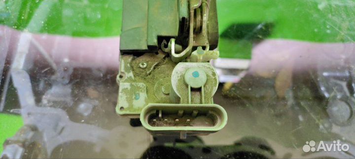 Замок двери задний правый Fiat Albea