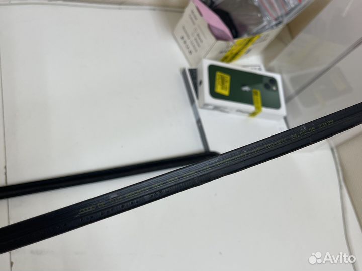 Накладки на лобовое стекло Audi A4 b7