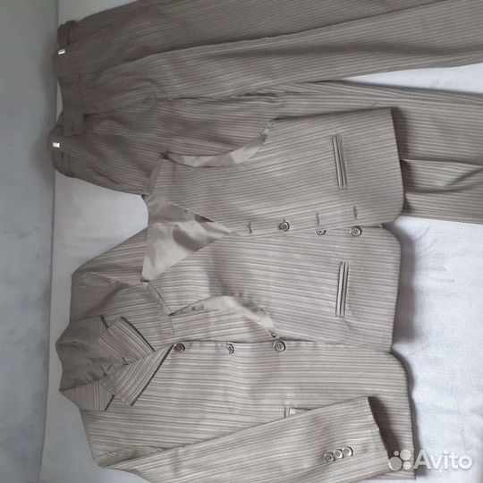 Костюм тройка