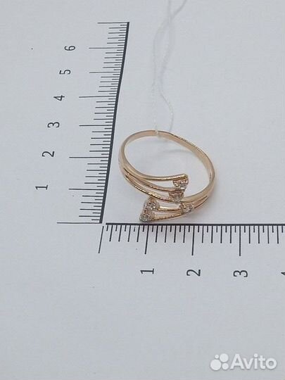 Золотое кольцо с фианитом 21р