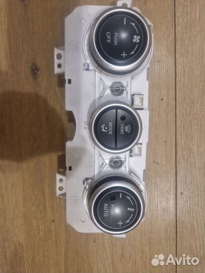 Блок управления климатом мазда 6 gg sd14 e6a