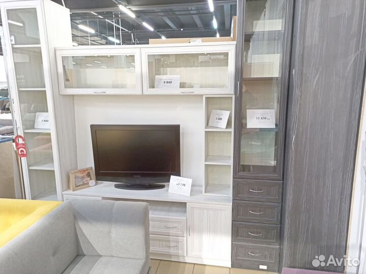 Стенка в гостиную