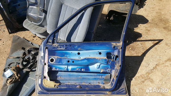 Дверь передняя правая vw passat b3 пассат б3 синяя