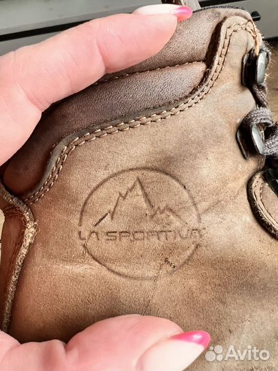 Трекинговые ботинки женские