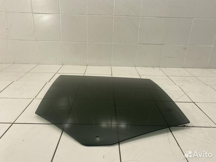 Стекло двери задней правой Volvo XC90 I (2002—2006)