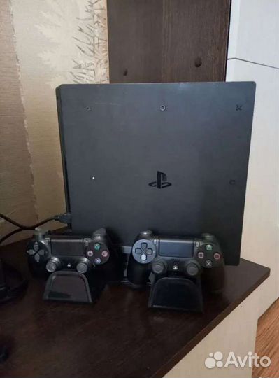 Sony playstation 4 PS4 pro 1tb с играми