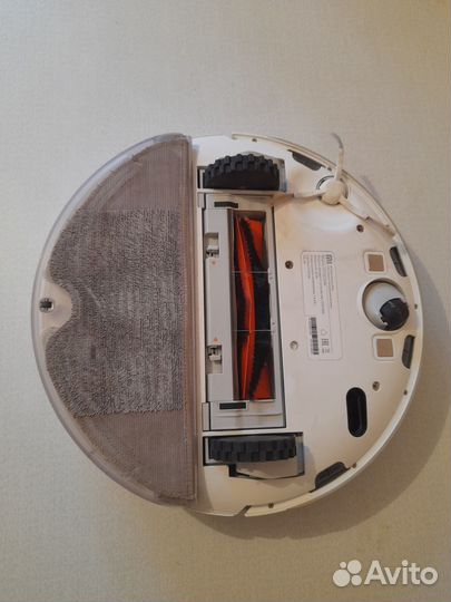 Робот-пылесос с функцией влажной уборки