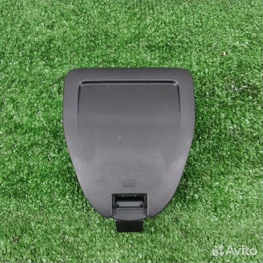 Крепление знака аварийной остановки Audi A4