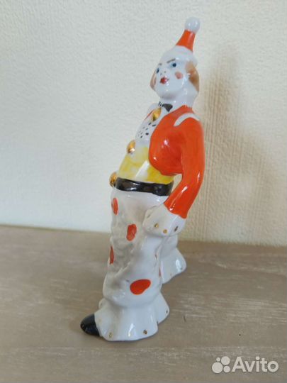 Фарфоровые статуэтки