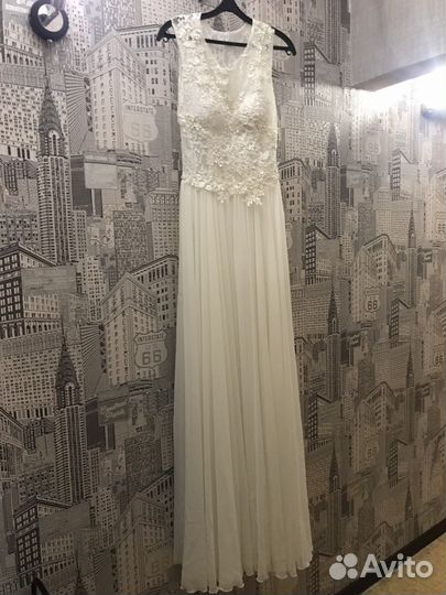 Платье свадебное (новое)