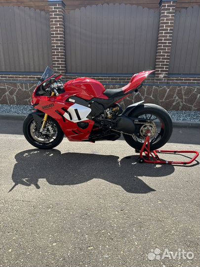 Ducati panigale v4s