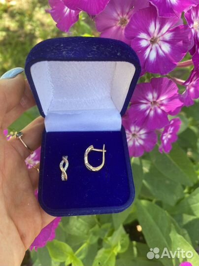 Золотые серьги