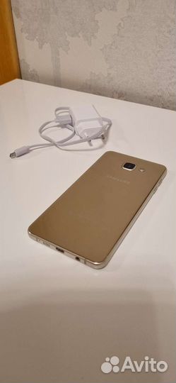 Смартфон Samsung A7 2016