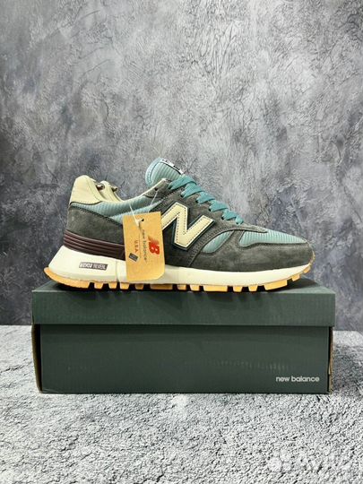 Кроссовки New Balance 1300
